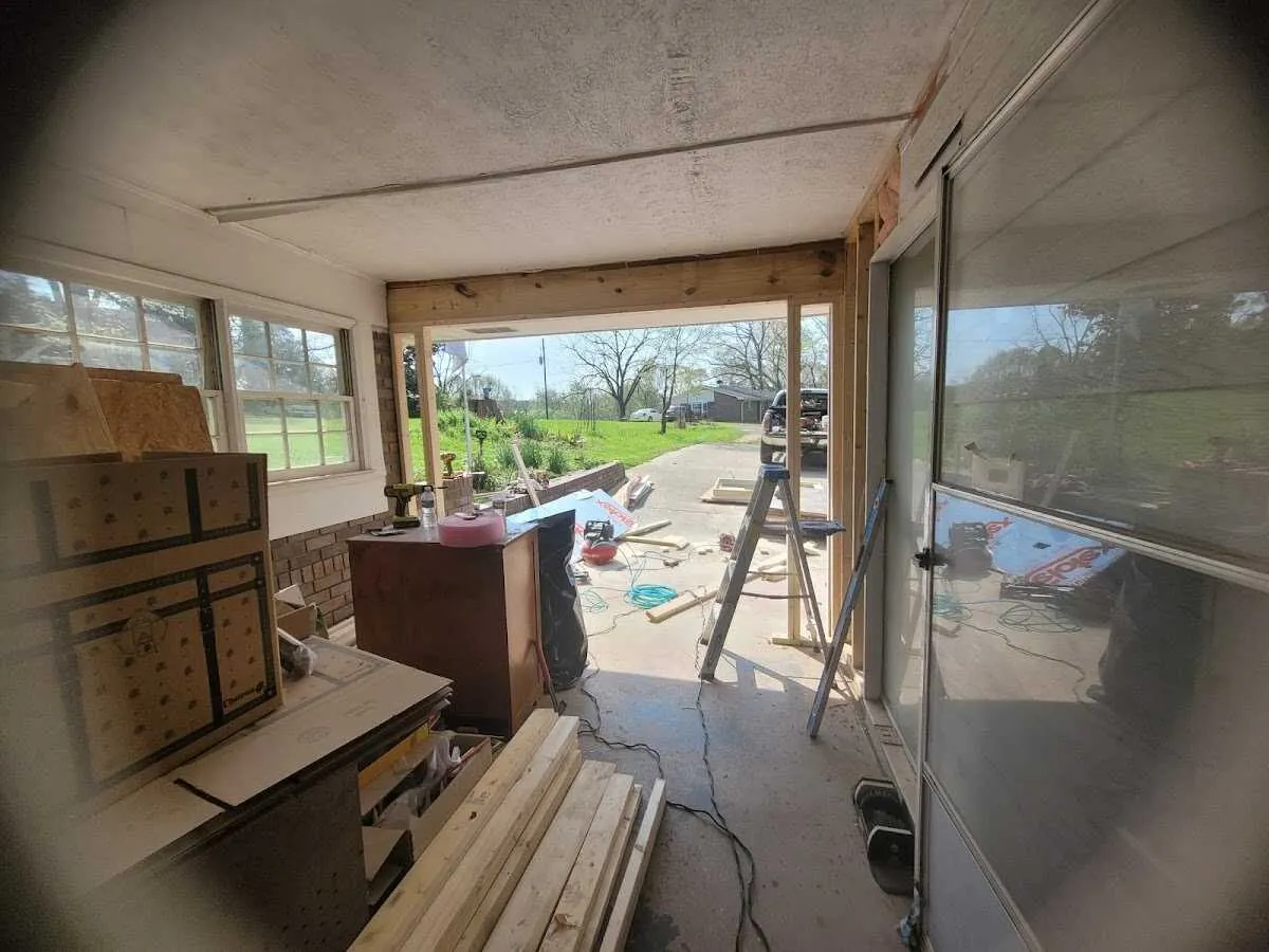 Air movers and dehumidifier for Drying & Dehumidification in Pontiac